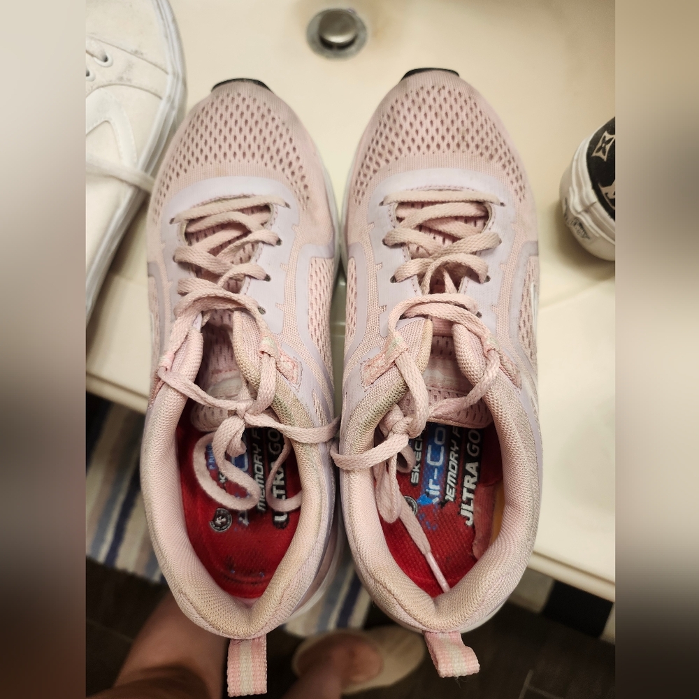 Used pink Skechers size 6.5